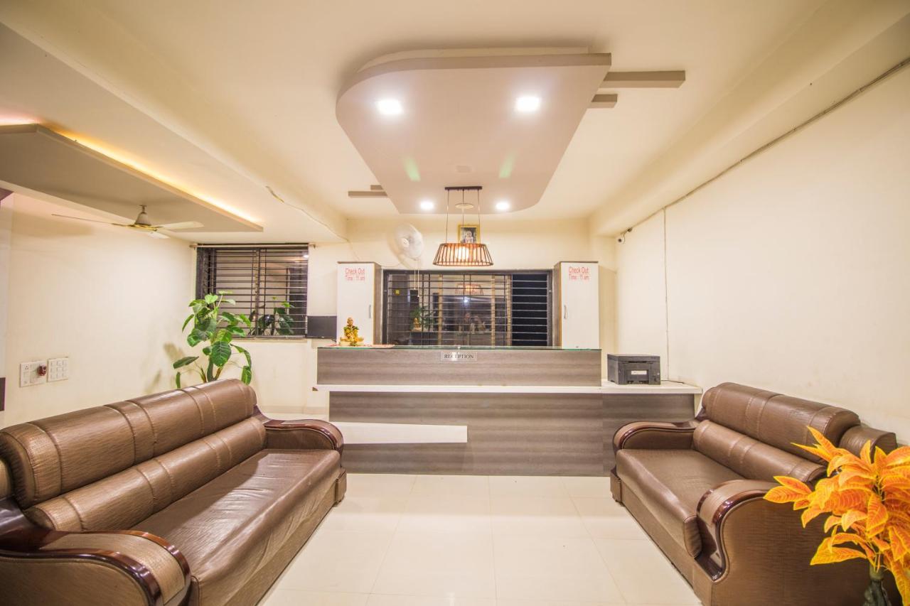 Hotel Yogiraj Palace Shegaon Kültér fotó