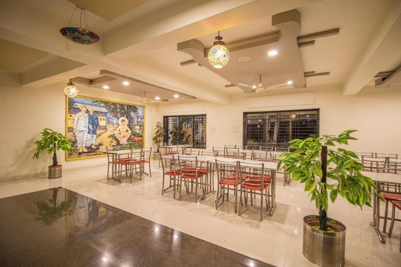 Hotel Yogiraj Palace Shegaon Kültér fotó